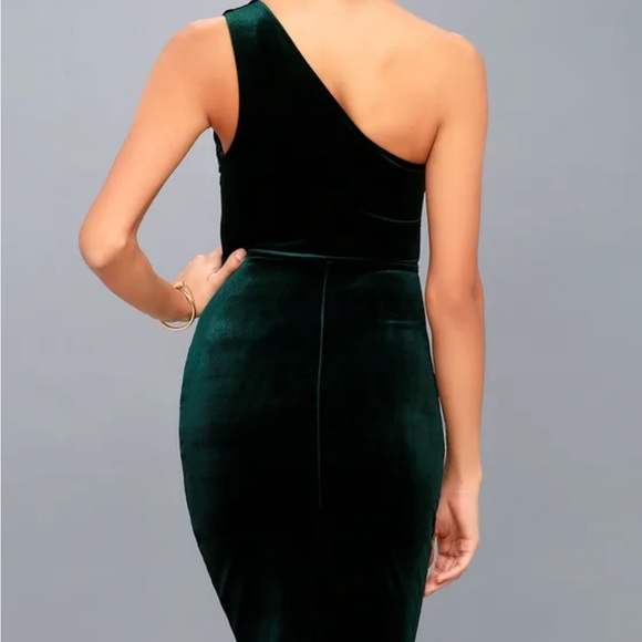 Lulus Candlelit Date Forest Green Velvet One-Shoulder Bodycon Dress - Picture 4 of 9